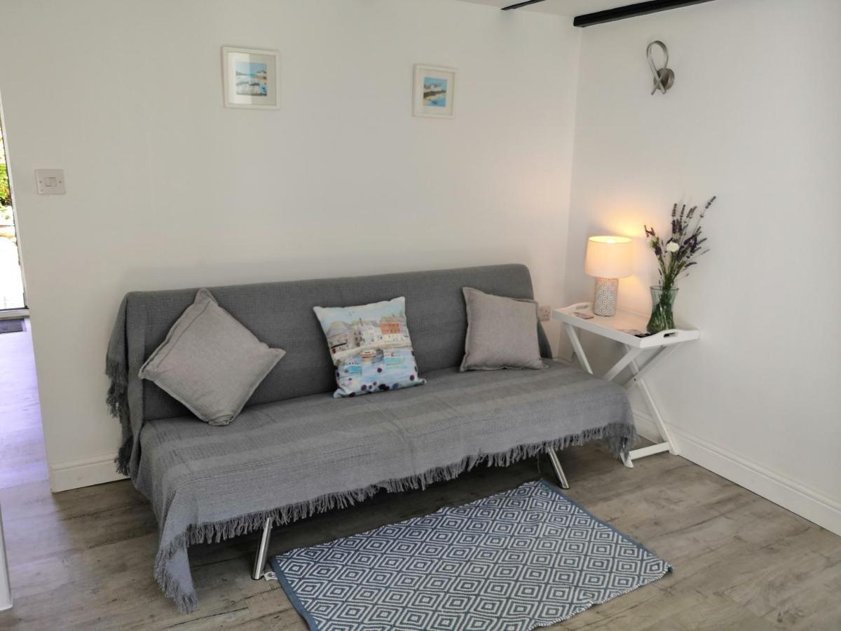 Captivating Isolde Cottage With Pool Near St Ives Camborne Kültér fotó