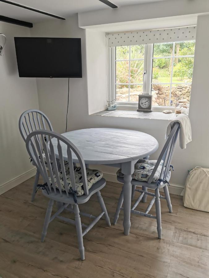 Captivating Isolde Cottage With Pool Near St Ives Camborne Kültér fotó